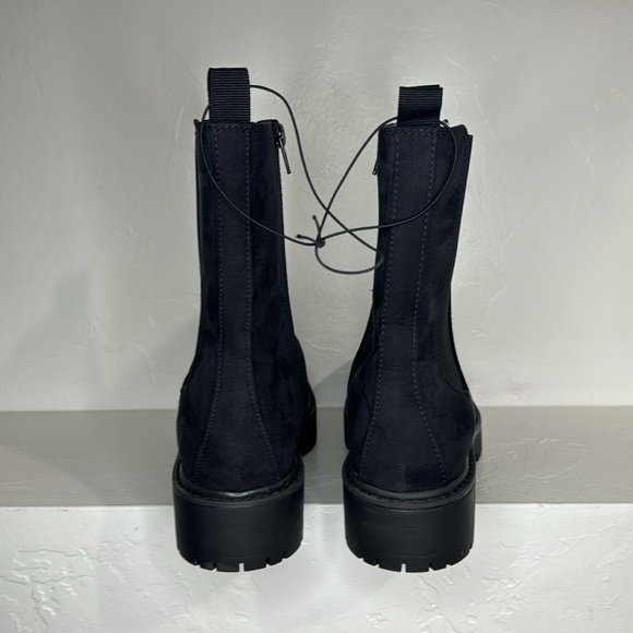 Time and Tru black faux suede Chelsea Boots 10 - Picture 5 of 12